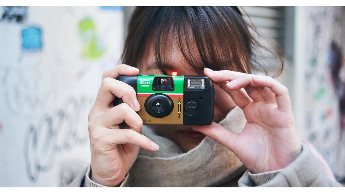 写ルンです」は時代を30年前に戻すタイムマシーン!? iPhoneと撮り比べ