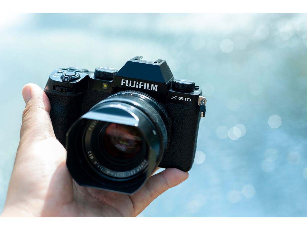 富士フイルム「X-S10」とともに北海道の釧路でタンチョウとSLに出会う