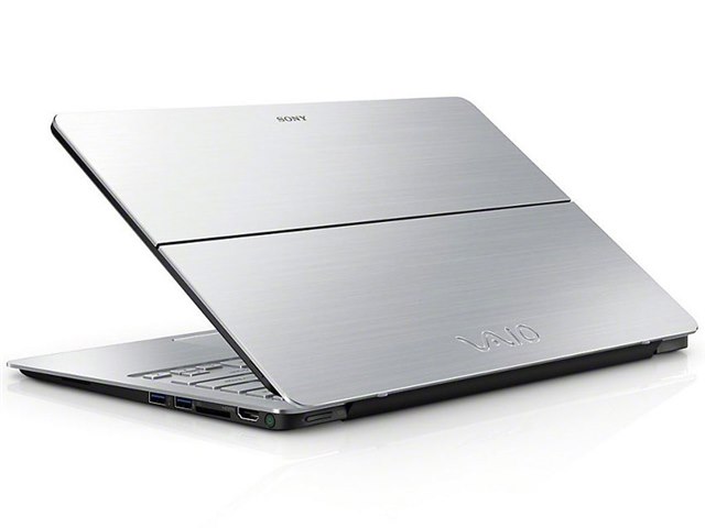 VAIO Fit 13A SVF13N1A1J Core i7/メモリー8GB/SSD256GB/Windows 8 Pro