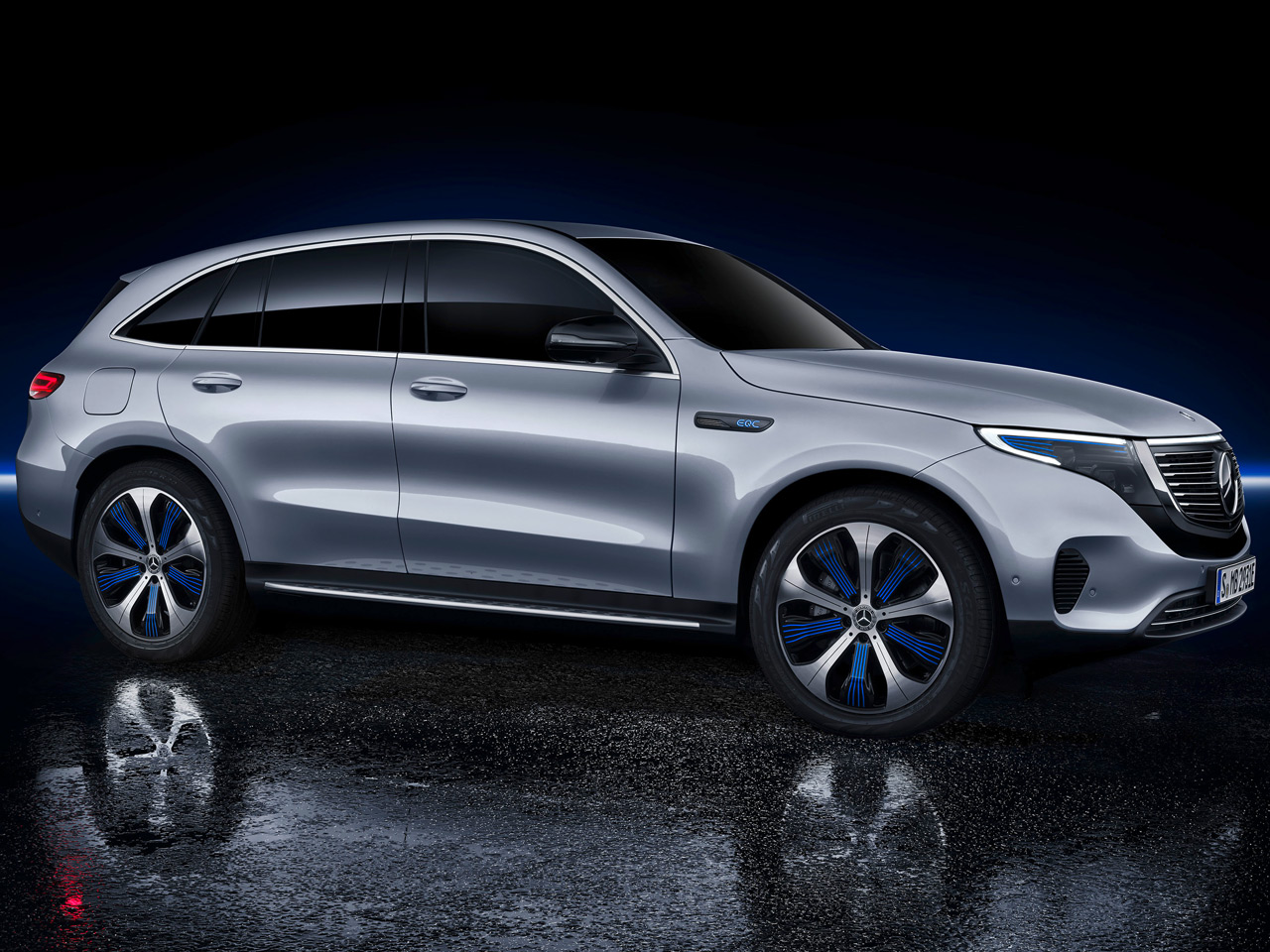 メルセデス・ベンツ EQC 2019年モデル 400 4MATICの価格・性能・装備