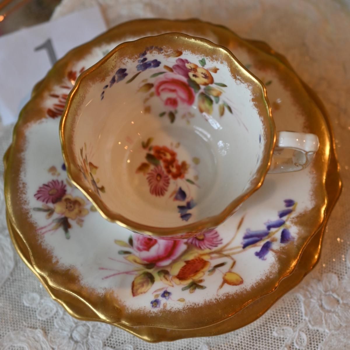 ヴィクトリア時代後期 ハマースレイ ドレスデンスプレイ 小さなティー