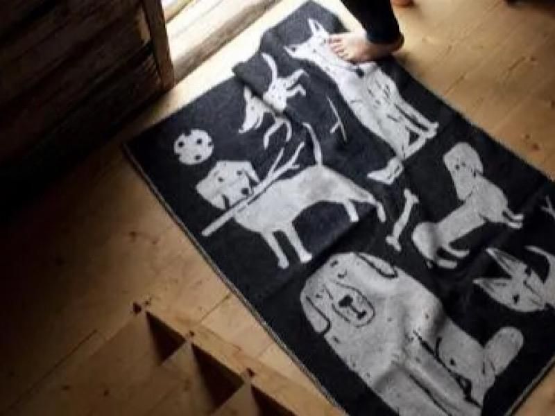 LAPUAN KANKURIT ラプアンカンクリ ブランケット KOIRAPUISTO（犬柄