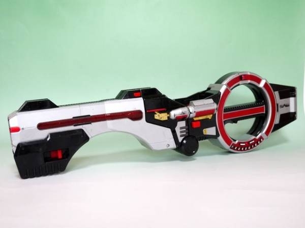 千葉県船橋市で仮面ライダー555(ファイズ) ファイズブラスターやDX