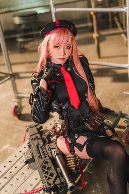 勝利の女神：NIKKE』1周年を記念してヘルムらのコスプレ写真をお届け