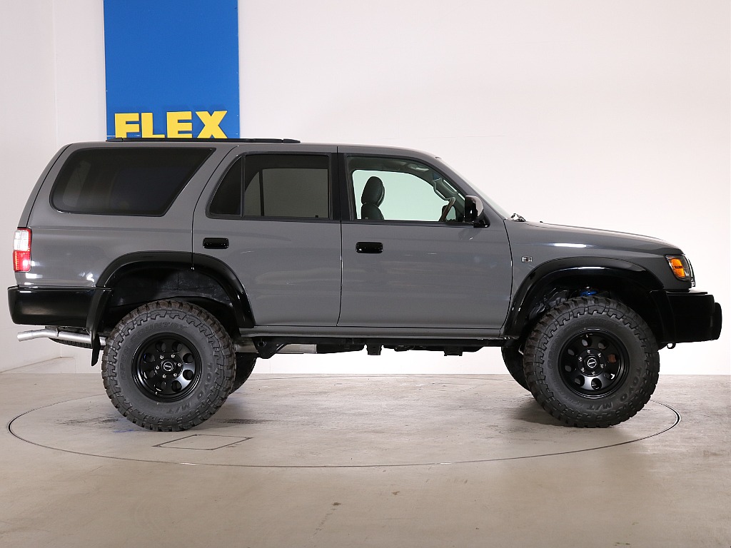 トヨタ ハイラックスサーフ 2.7 SSR-V ブラックナビゲーター 4WD(H14年