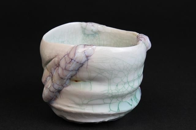 氏家昂大 「 漆貫入彩白磁ぐい呑 」 酒器 盃 - レトロ ＆アート空間