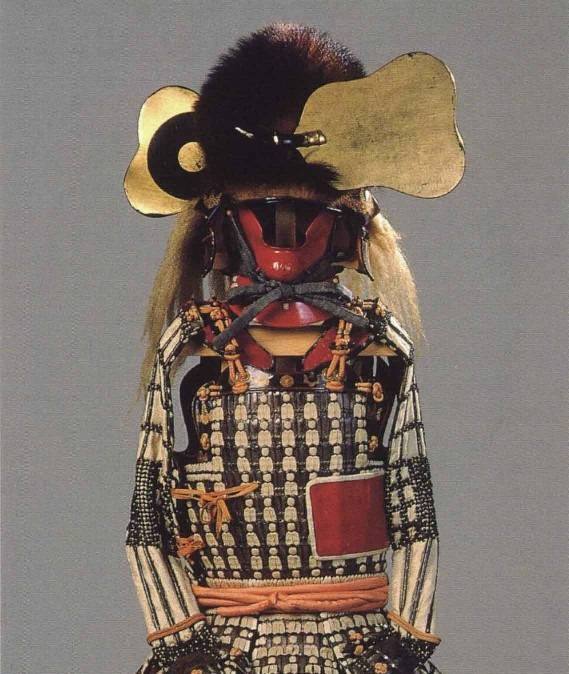 伊達政宗の兜】兜に込められた意味とは？大きな三日月型前立ての秘密に