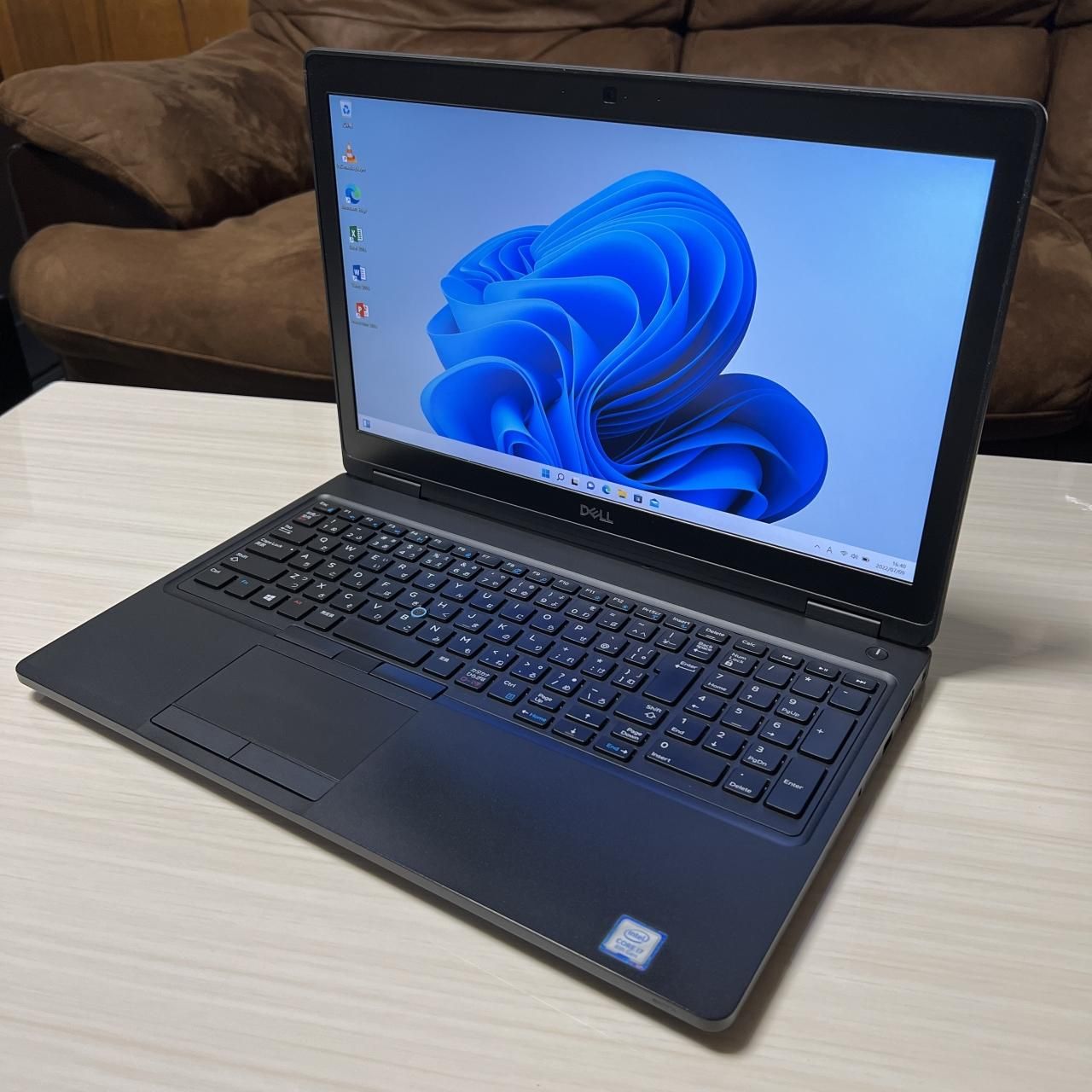 ☆美品 2019年製 DELL 爆速ノートパソコン Core i7-8650U ＋ 16GB