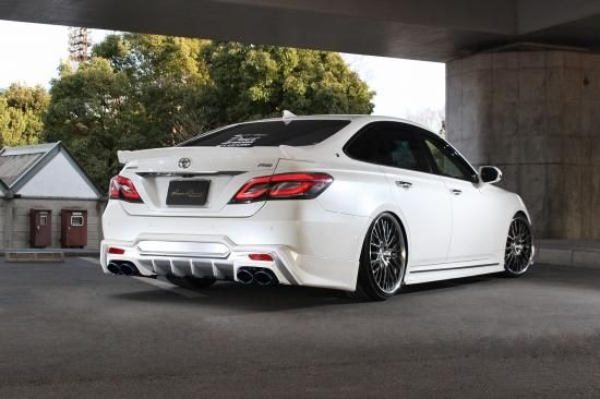 220系クラウン RS リアウィング トランクスポイラー 【エグゼクティブ