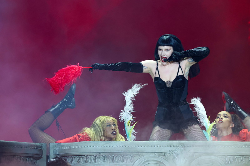 レディー・ガガ コンサート フーディ L レディー・ガガ コンサート