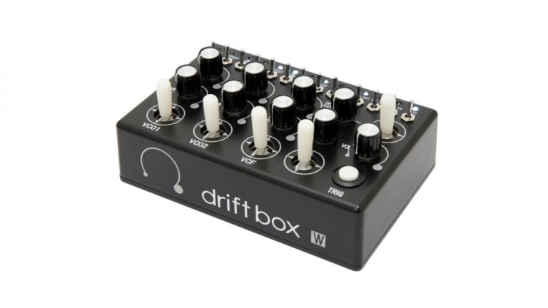 Moog Mother-32 | セミモジュラー・アナログシンセ | Digiland