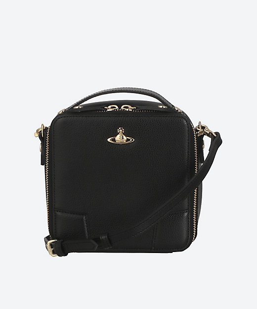 EXECUTIVE スクエア ショルダーバッグ 1320951116