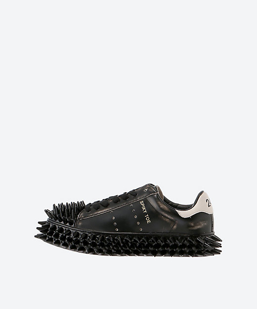 SPIKY LEATHER SNEAKER 25AW76FT63
