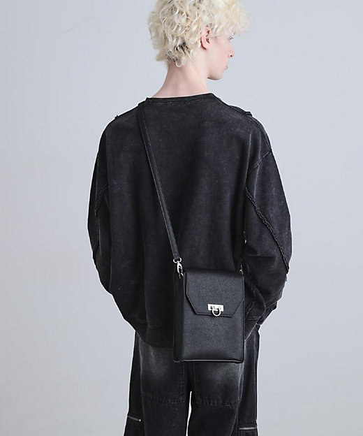 スクエアボックスショルダーバッグ（ユニセックスアイテム