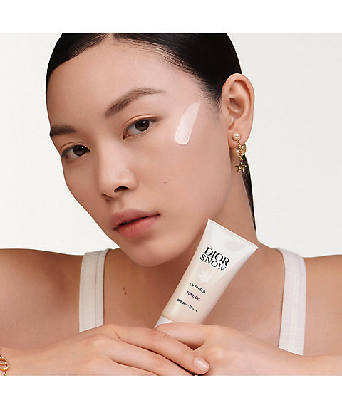 ディオール（Dior） ディオール スノー UVシールド トーンアップ