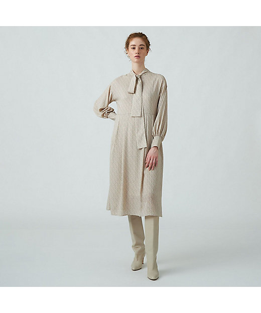 モノグラムプリント フロンタブルボウタイワンピース | maison