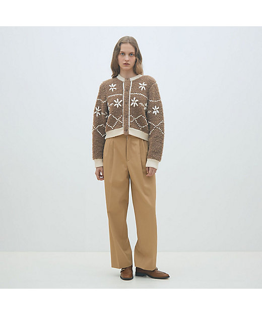 ムートンエンブロイダリー クルーネックカーディガン | maison