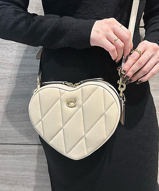 ハート クロスボディ・キルティング | COACH/コーチ | 三越伊勢丹