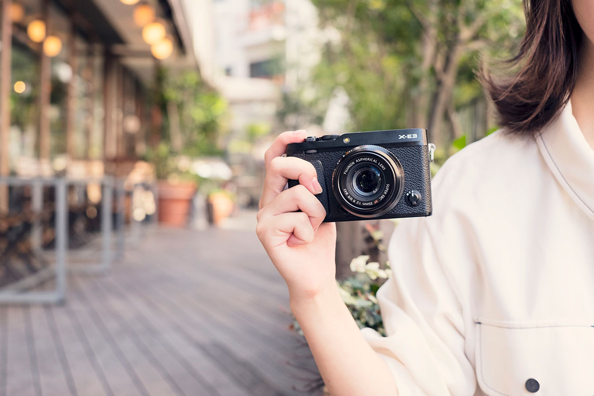 Xシリーズレビュー】初心者女子におすすめ。クラシカルなミラーレス