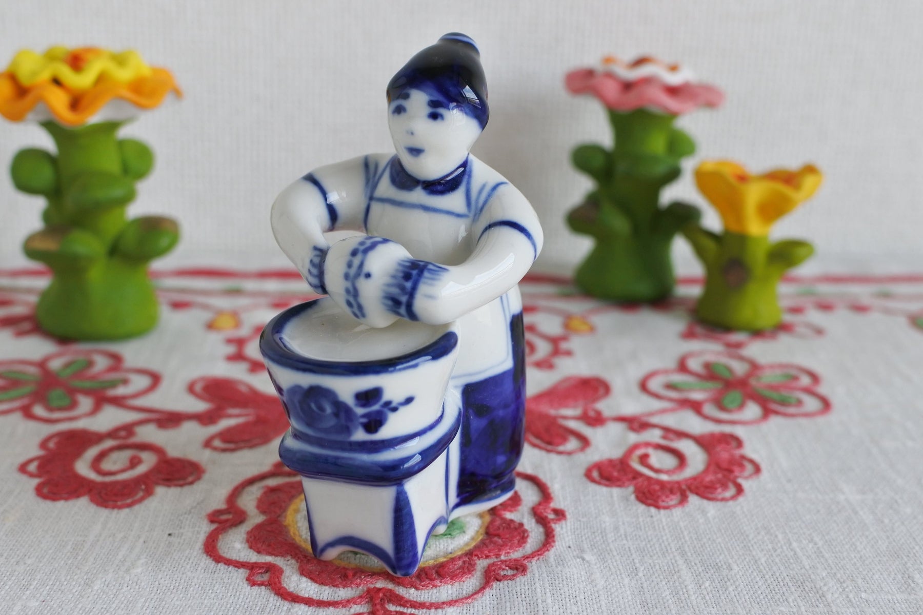 グジェリ陶器 グジェリ職人 ロシアの陶器 フィギア 陶器人形 ロシア