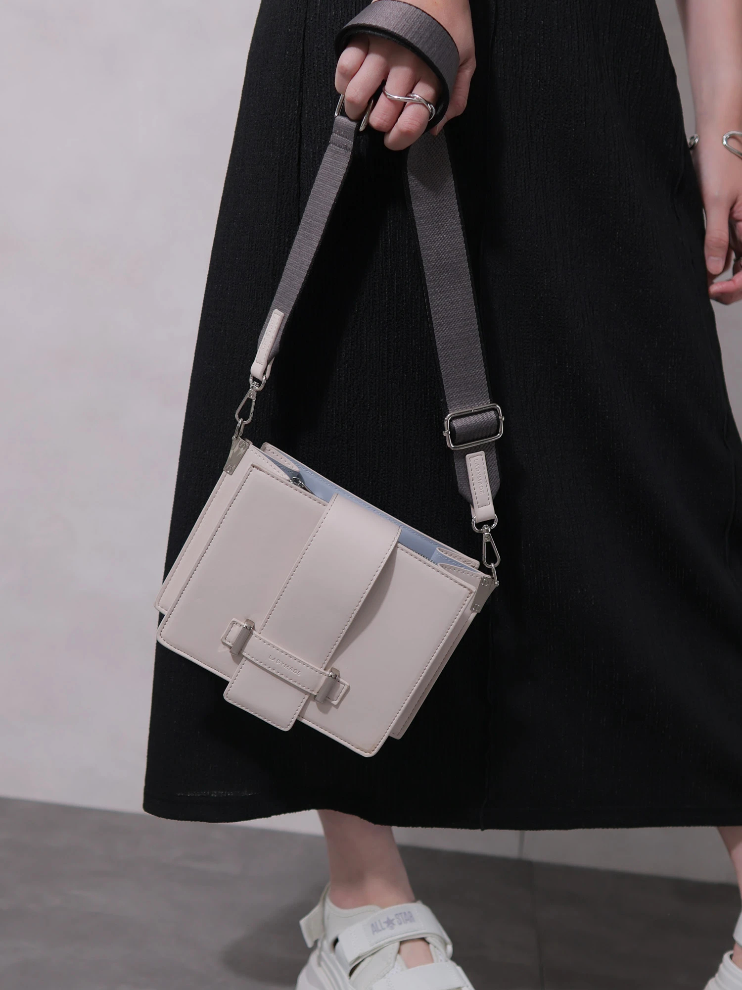 LADYMADE（レディメイド）｜ 2WAYベルトスクエアショルダーバッグ