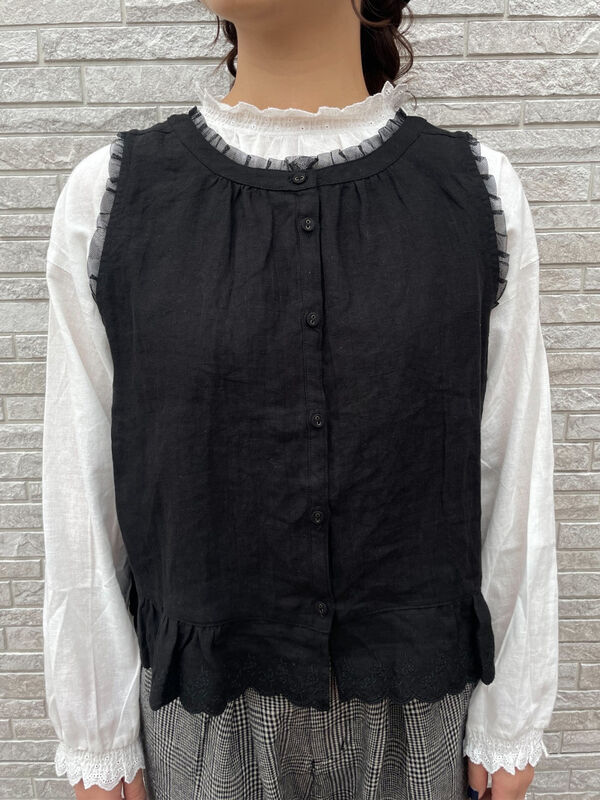 立川店/EC限定】リネンノースリレースブラウス（オフホワイト/ブラック