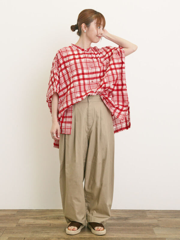 セール】 【M/Lサイズ】パン屋さんみたいなタックパンツ（オフホワイト