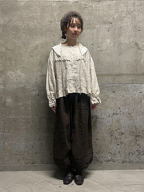 立川店/EC限定】リネンバブーシュカ付エトワールブラウス（ブラック