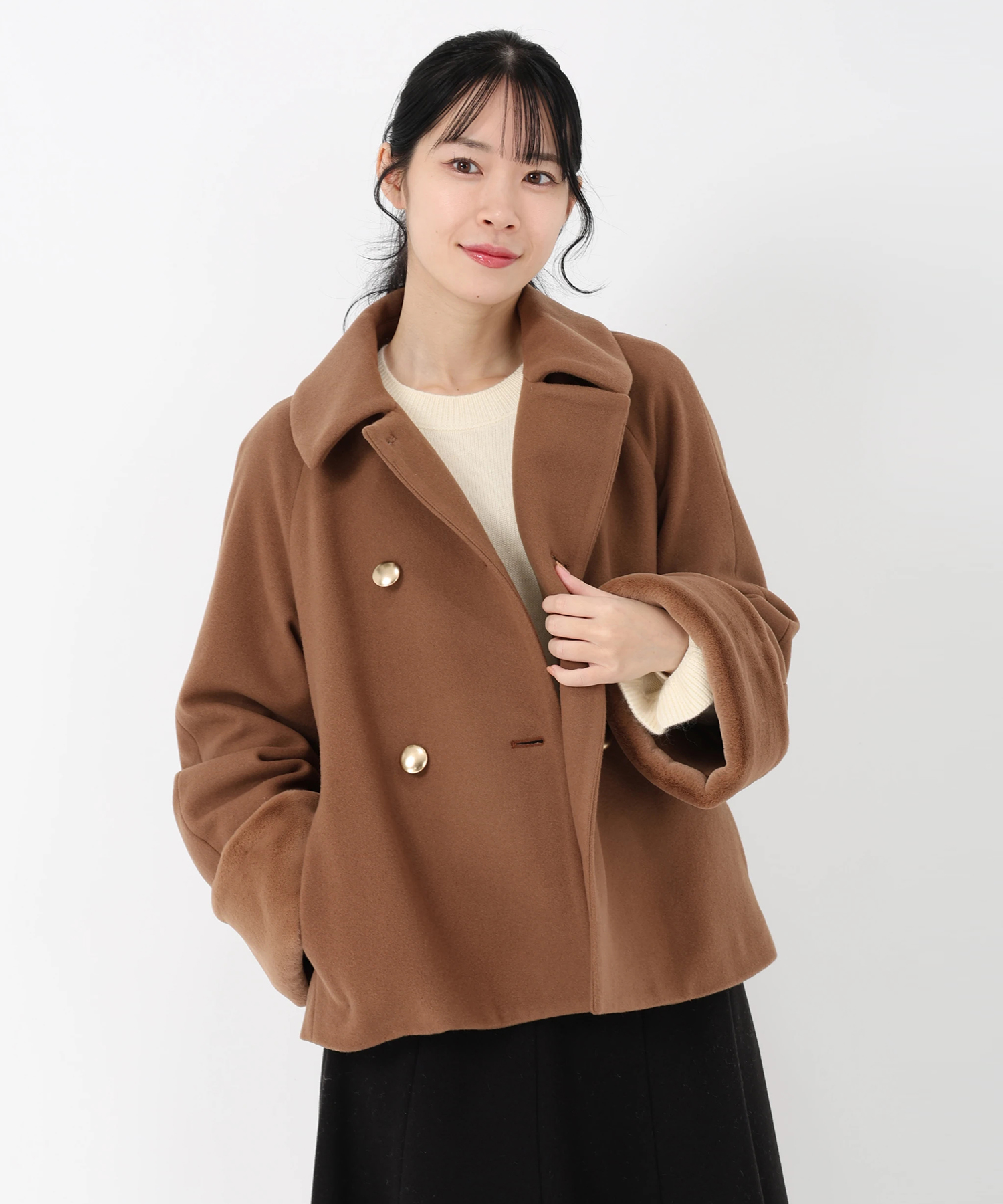 UNIVERVALMUSE（ユニバーバルミューズ）｜袖ファー取り外しコート