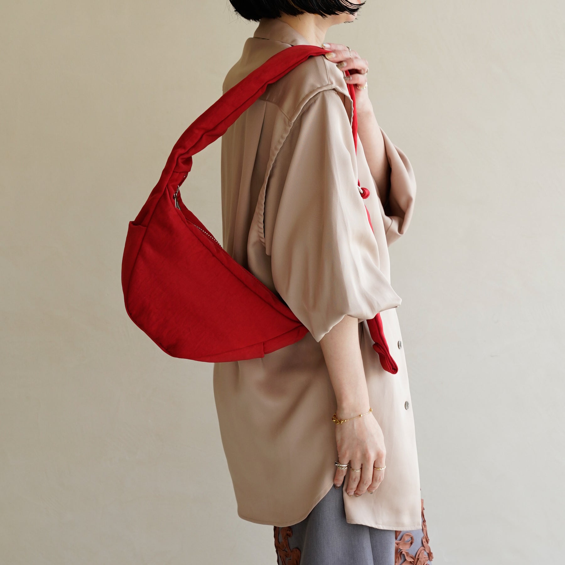 ANNIE PUFFER MINI MOON BAG / CERATO BRIGHT｜ミニショルダー 三日月