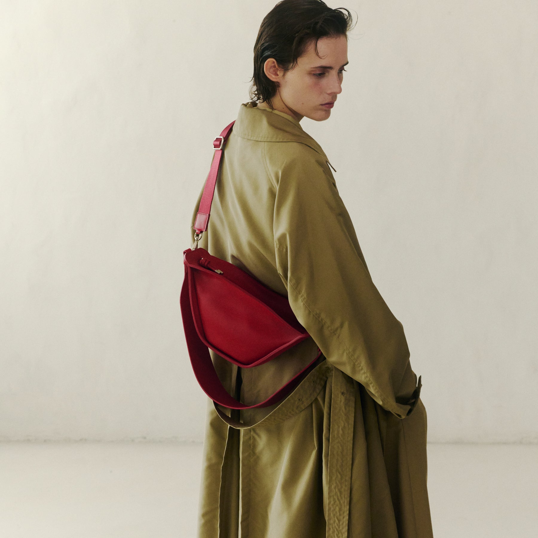 HERRIE MOON SAC / RAPTO FLEX｜上質レザーの舟形ショルダーバッグ