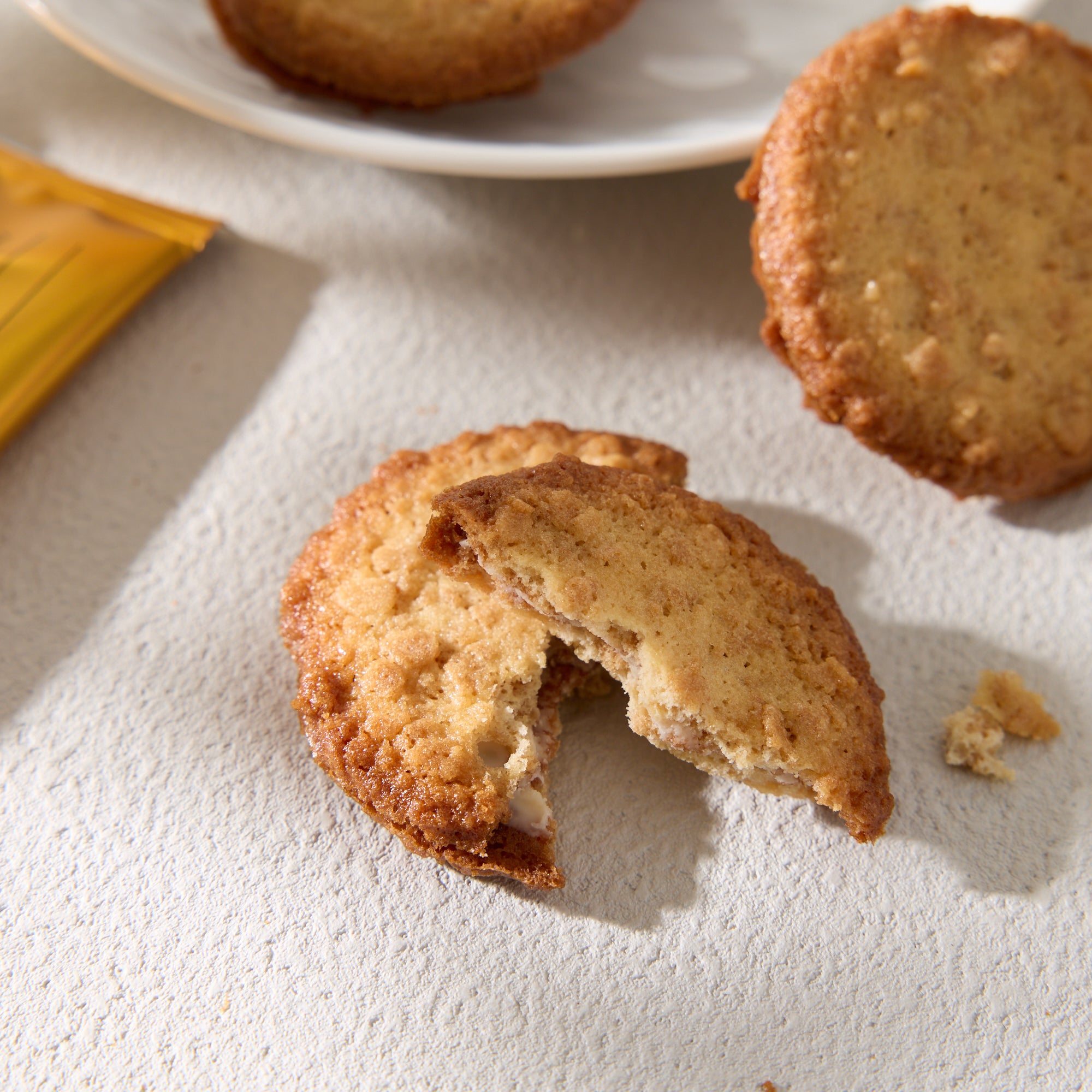 Salted Caramel Sandwich Cookies – Japan Haul