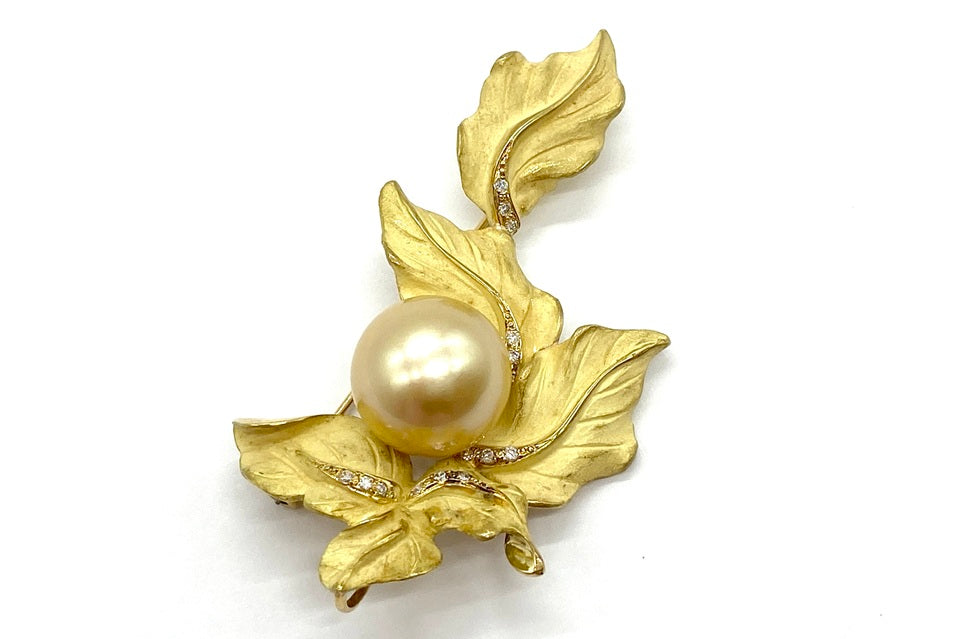 South Sea Pearl K18白蝶パール（ゴールド系） ダイヤモンドブローチ