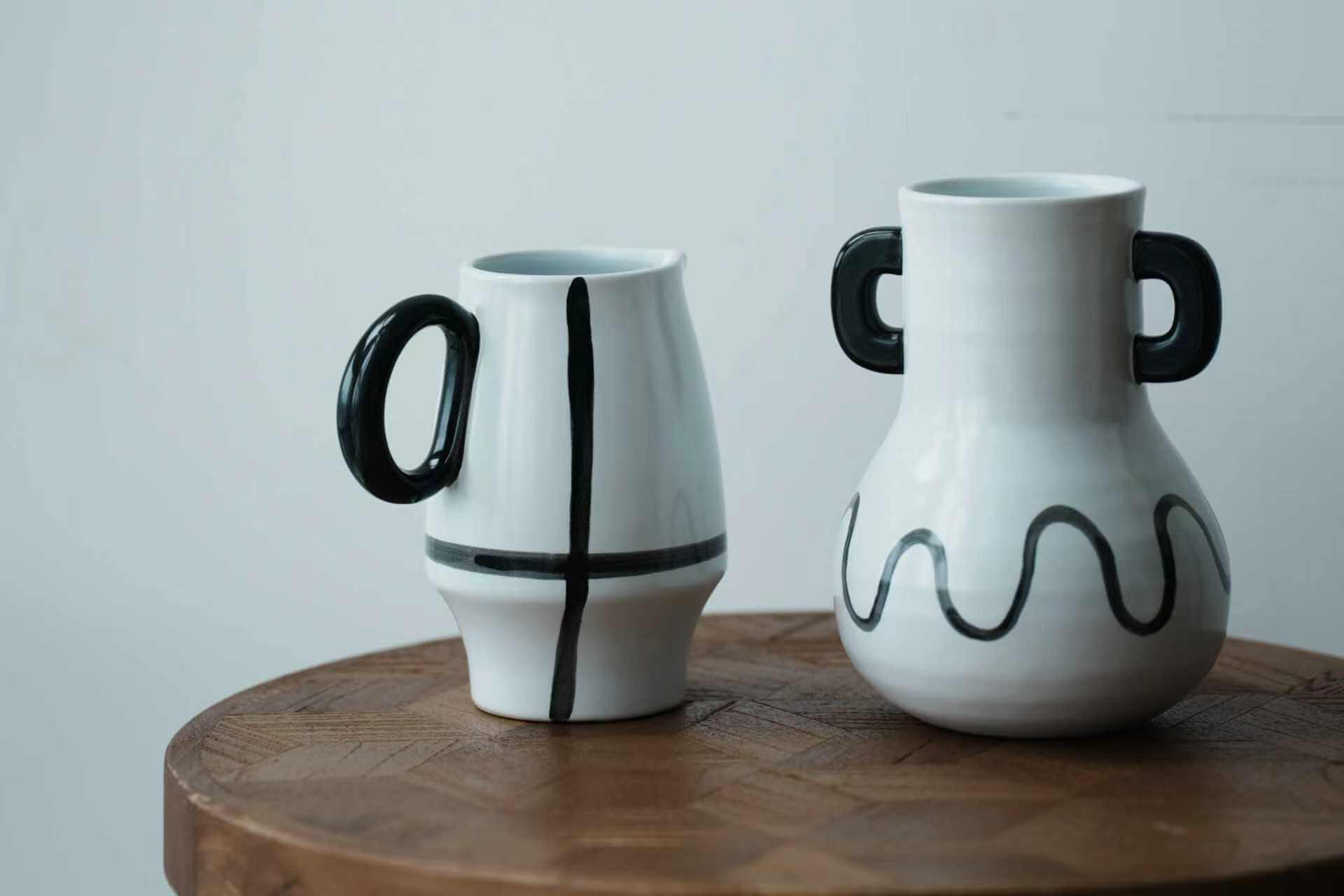 鉱物か?陶器か分かりません。 鉱物か?陶器か分かりません。