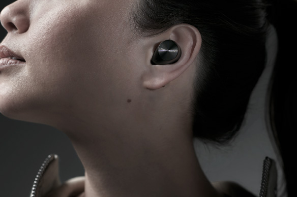 装着感にもこだわった高品位なデザイン EAH-AZ60M2｜Hi-Fi オーディオ