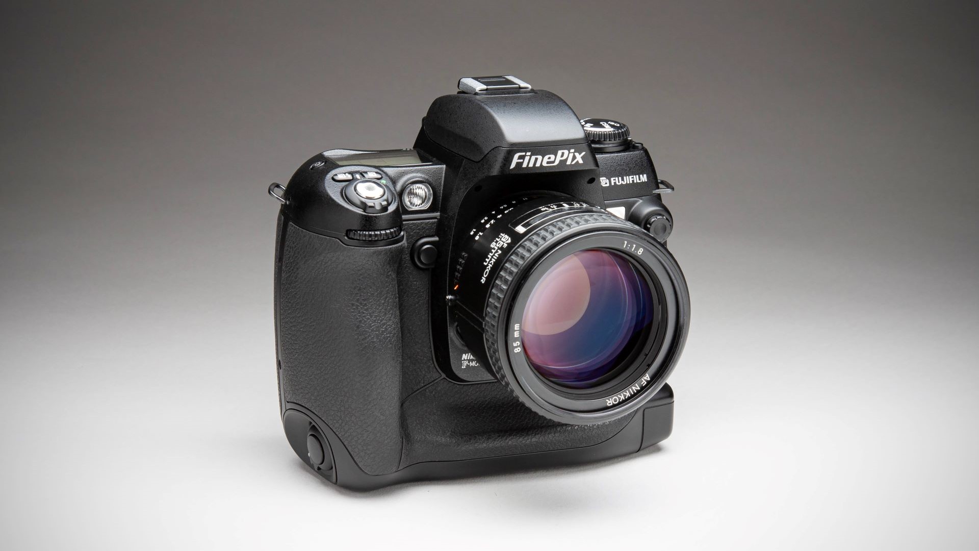 富士フイルムFinePix S3 Pro[記憶に残る名機の実像] Vol.16 - PRONEWS