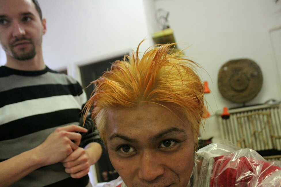 ドイツの美容室事情】オキシ12%でブリーチカラーするとどうなるか