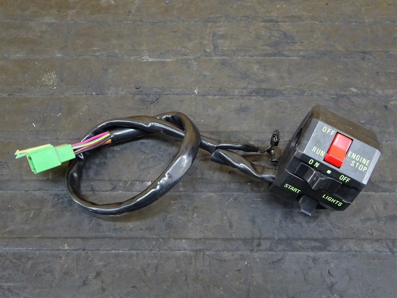 200723】ゼファー400◇ ハンドルスイッチ右 スイッチボックス右 – 中古