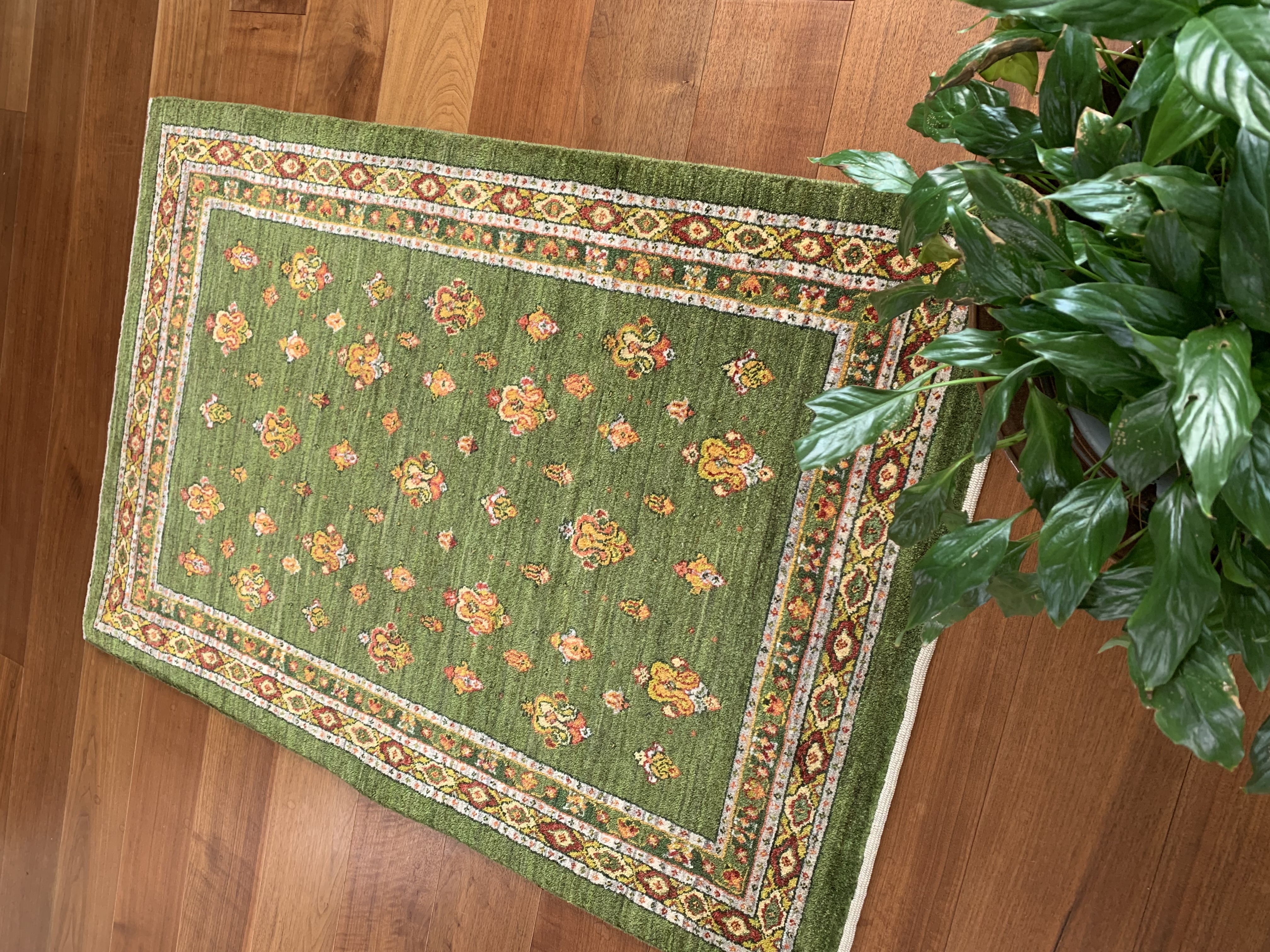 ルリバフ | 調度品の亀川【公式】ゾランヴァリギャッベ正規販売店