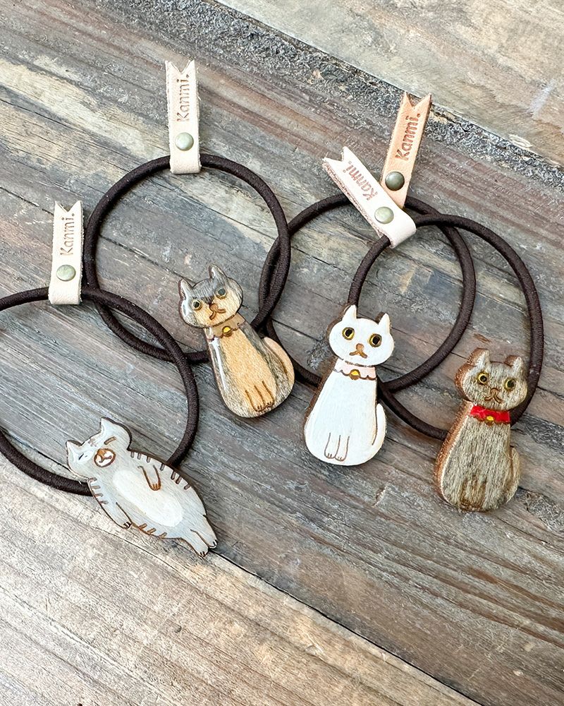 猫のかわいさそのまま「クリアウッド ねこno ヘアゴム」 | Kanmi