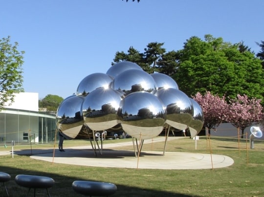 ラッパ・渦巻き・まる。純粋に楽しい21美の屋外アート | 金沢を観光