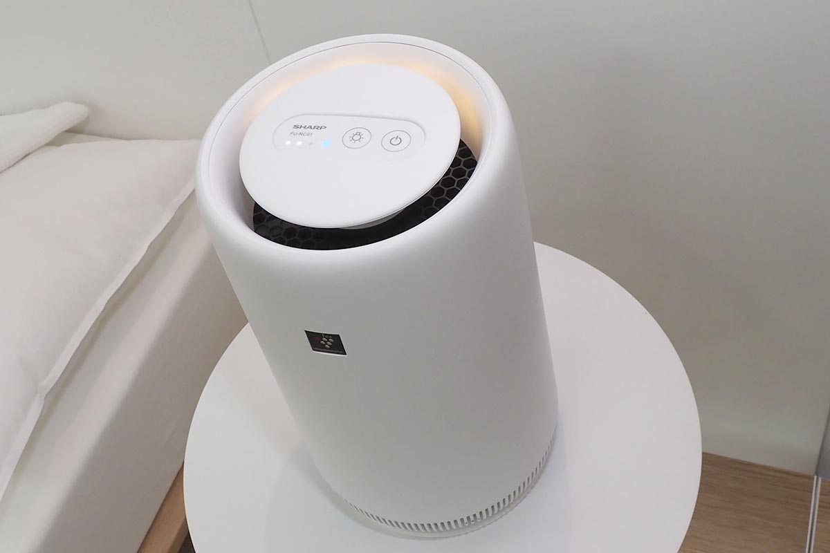 シャープ、卓上に置ける円柱型プラズマクラスター空気清浄機 - 家電 Watch