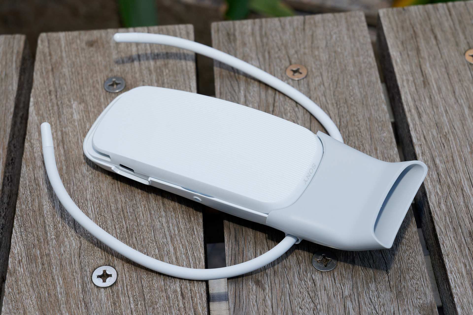 クーラー&ヒーターは“着る”時代へ! 酷暑の夏も冬本番もREON POCKET 5が