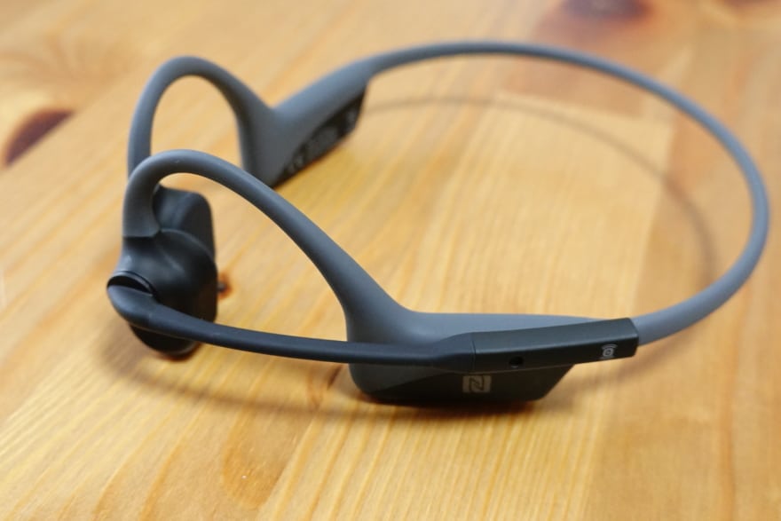 AfterShokz OpenComm レビュー】ずっと快適！テレワーク向け最強の骨