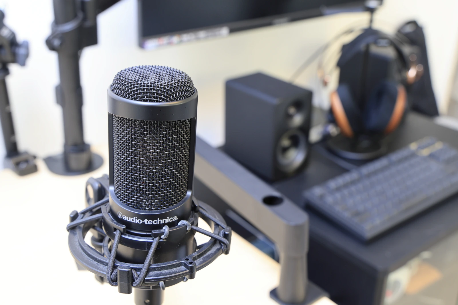 audio-technica AT2035レビュー！大人気のコンデンサーマイク・音質