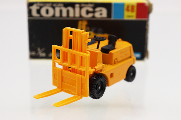 ミニカーショップ ケンボックス トミカ 黒箱☆48☆小松フォークリフト