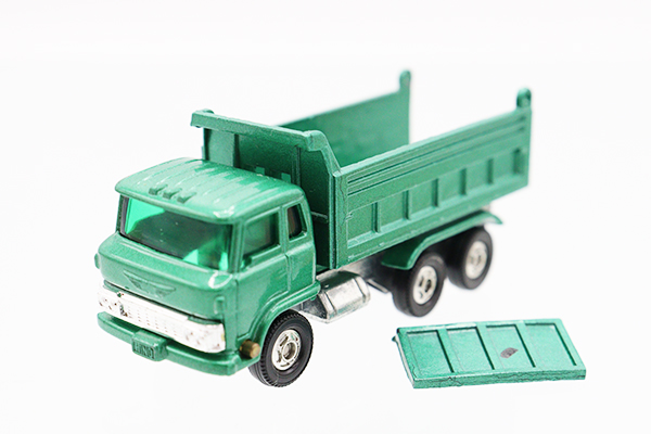 ミニカーショップ ケンボックス トミカ 黒箱☆52-1☆日野ダンプ