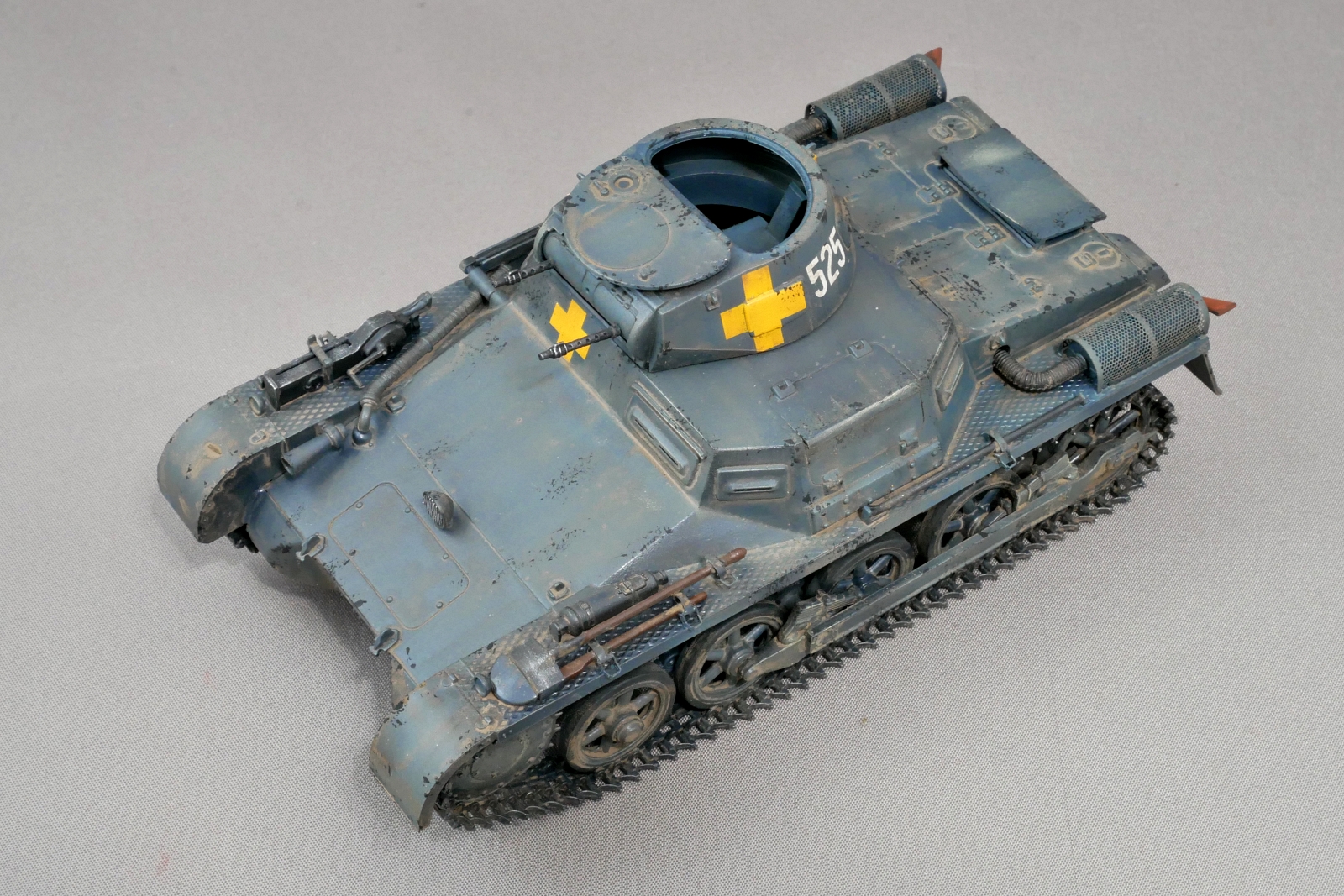 ドイツI号戦車A型 トライスター 1/35 プラモデル製作手順 組立と塗装