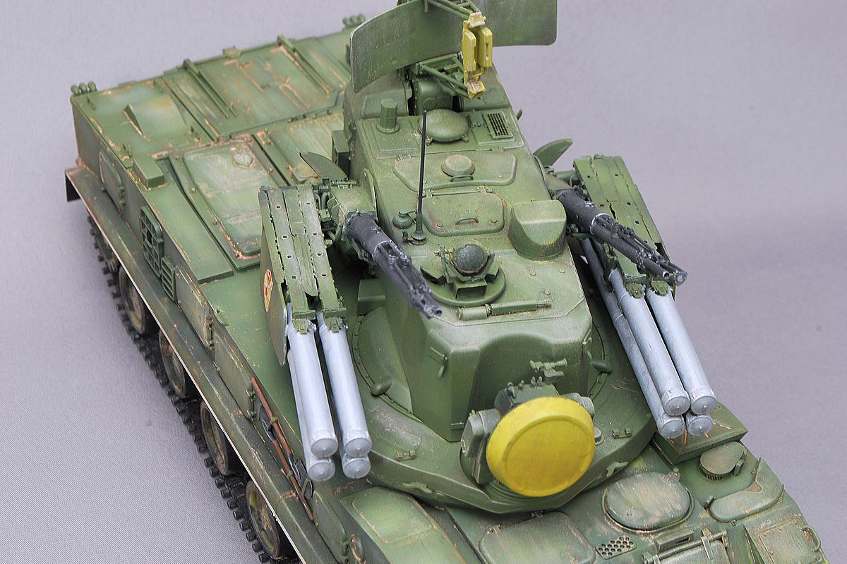 ツングースカ 2S6M ロシア軍対空自走砲 パンダホビー 1/35 組立と塗装