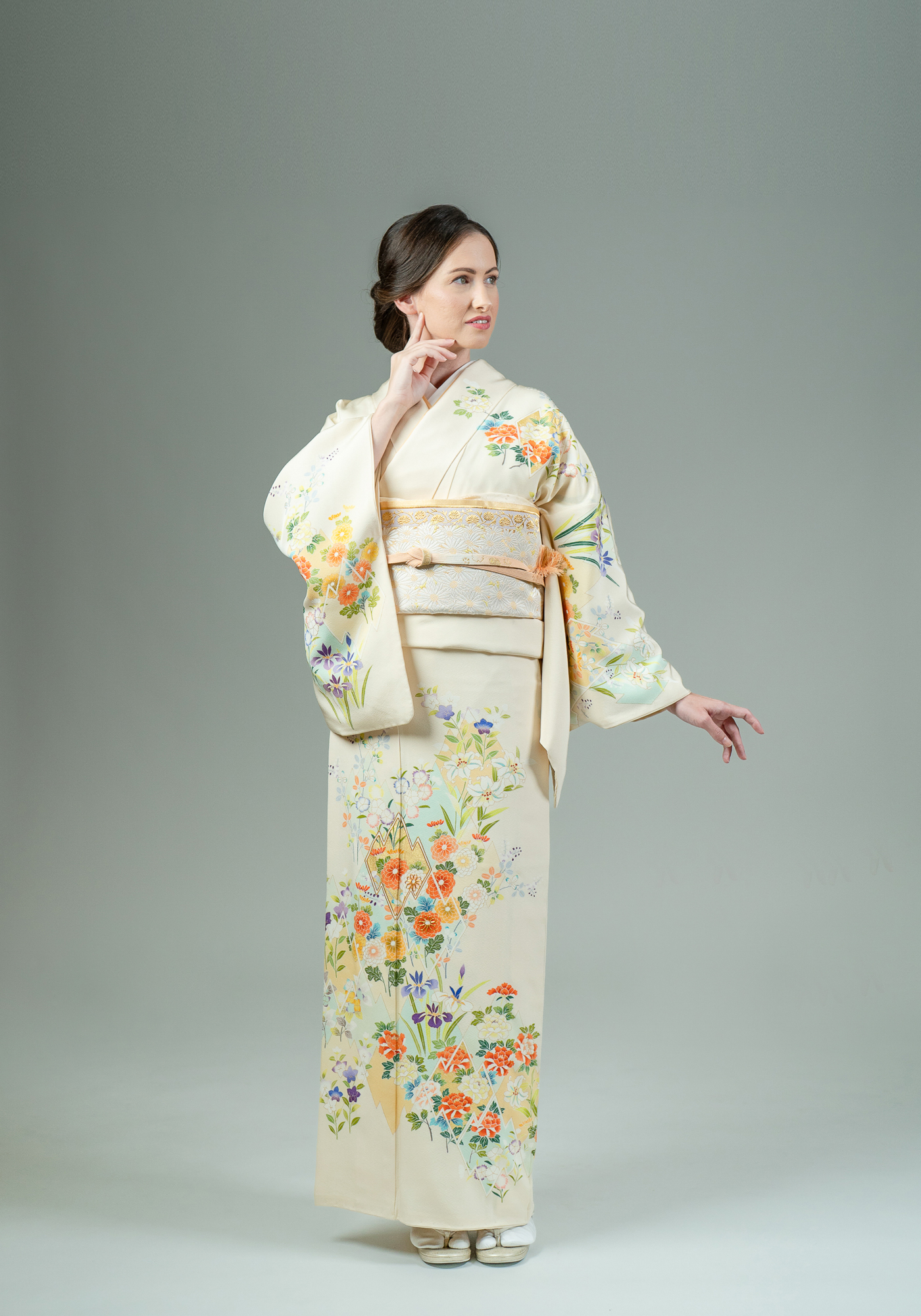 最高級・京友禅・訪問着レンタル】黄色・クリーム系 松皮菱 四季の花